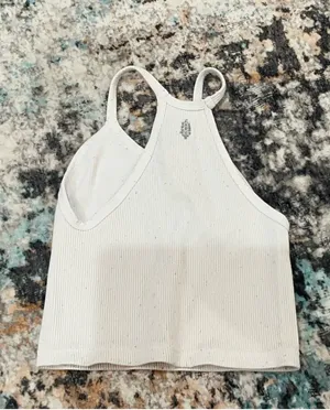 Free People movement thumbnail 2