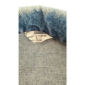 Classic Y2K Light Wash Denim Trucker Jacket Size L thumbnail 7