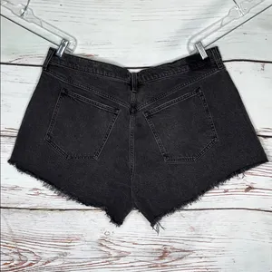 Abercrombie & Fitch NWT 34 Black Denim High Rise ‘90s Relaxed Cutoff Jean Shorts thumbnail 2