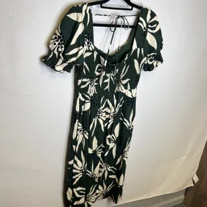 Francescas Forest Green Tropical Floral Linen Blend Puff Sleeve Midi Dress M thumbnail 3