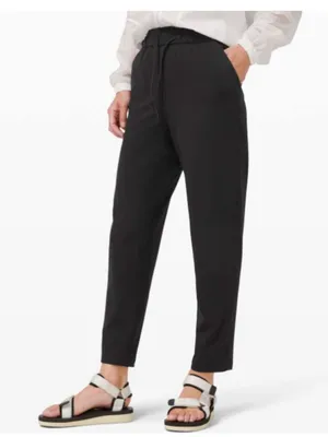Lululemon Size 2 Keep Moving Pant 7/8 Black Drawstring Tapered Pants thumbnail 1
