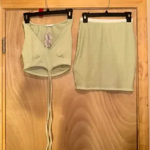 Green Ribbed Cutout two piece skirt set thumbnail 2