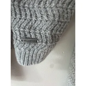 Hollister Women Gray Open Back Tie Knot Cropped Sweater XS Long Sleeve Textured thumbnail 3