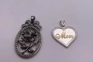 Lot Of 2Costume Pendants / Charms / Mom / I Love You Mom thumbnail 1