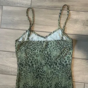 Forever 21 Green Slip Midi Dress Spaghetti Strap thumbnail 8