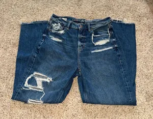 American Eagle Mom Jeans thumbnail 1
