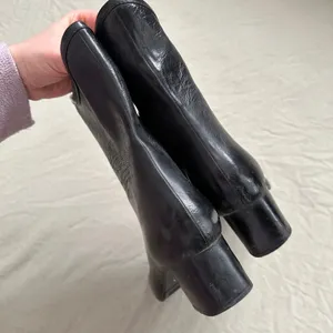 Vintage Black Square Toe Leather Heeled Boots Waterproof Sole Fleece Lined Sz 7 thumbnail 5