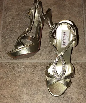 Dyeables Size 6.5B gold w/ rhinestones platform thumbnail 1