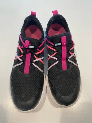 Women’s Vionic Zeliya Black Sneakers Size 11 thumbnail 1