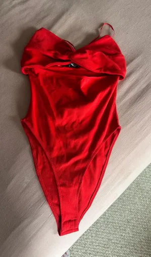 Zara red keyhole bodysuit  thumbnail 1