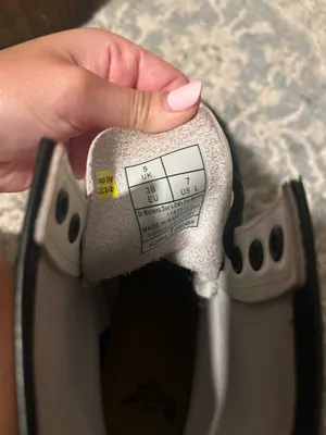Dr. Martens thumbnail 8