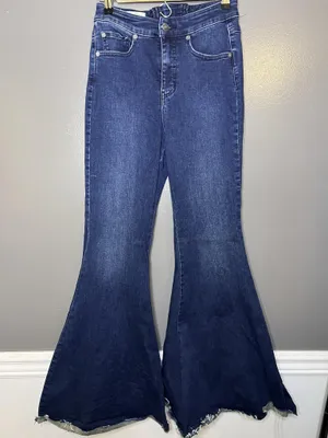 We The Free Curvy Flare Jeans Womens 27 High Rise Medium Wash Blue Frayed Denim thumbnail 1