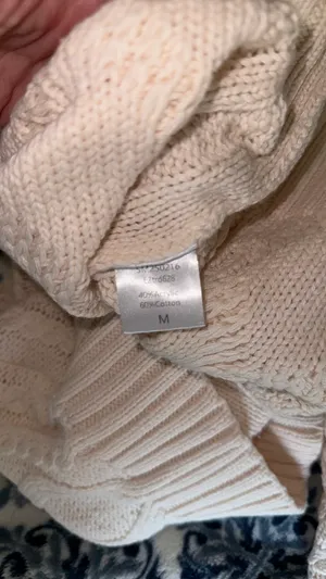 Boutique White crewneck cable knit sweater thumbnail 8