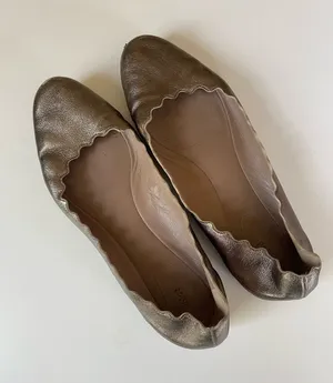Chloé Lauren Metallic Bronze Leather Scalloped Ballet Flats Size 39.5 / US 9 thumbnail 1