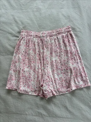 Pink Floral Women’s Pajama Shorts thumbnail 2