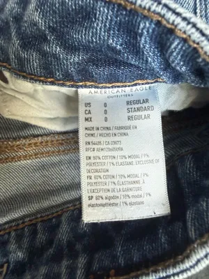 American Eagle Jeans Mom thumbnail 2