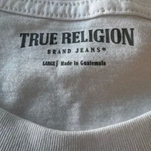 True Religion White Embellished Crystal Rose Romantic Y2K Style Baby Tee Sz L thumbnail 9