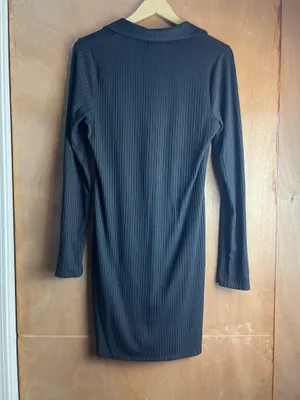 Long sleeve black dress thumbnail 3