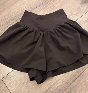 Aerie Crossover shorts  thumbnail 1