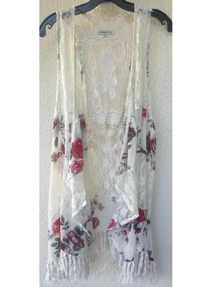 Vivid Importers Lace Crochet Floral Fringe Kimono Vest Size Large Boho Festival thumbnail 1