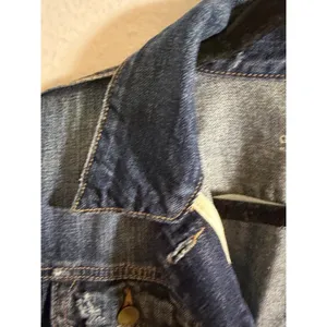 Gap 1969 Women's Denim Jean Jacket Size Large Distressed Trucker thumbnail 5