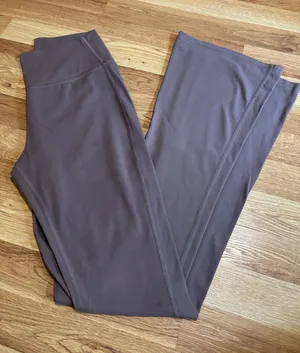 Women's High-Waist Flare Leg Active Pants thumbnail 1