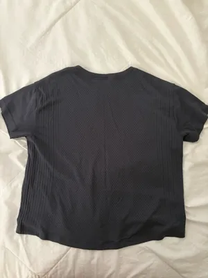 Lululemon Top thumbnail 2