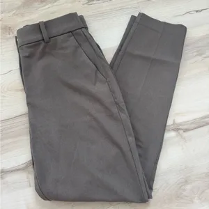 H&M Women’s Slacks thumbnail 1