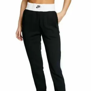 NWT Women's Nike Air Sportswear Black Pants Joggers C19‎ thumbnail 7