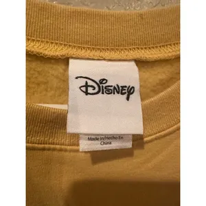Disney Winnie the Pooh and Friends Tigger Piglet Eeyore Crewneck sweatshirt sz M thumbnail 4