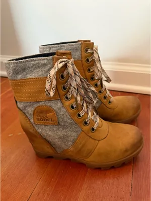 Sorel Lexi Wedge Boots Women’s Size 8 thumbnail 2