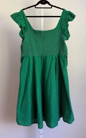 Timeless London Green Eyelet Dress UK20 US16 Flutter Sleeve Smocked‎ Casual thumbnail 1
