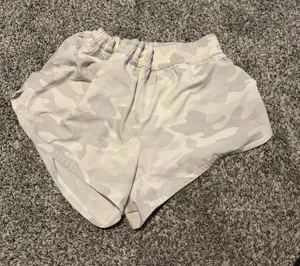 Camo shorts thumbnail 1