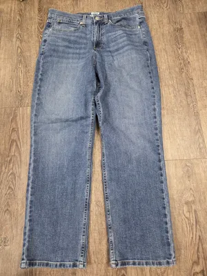 LL Bean Classic Fit Jeans Womens 12P Blue Medium Wash Straight Leg Denim 521072 thumbnail 1