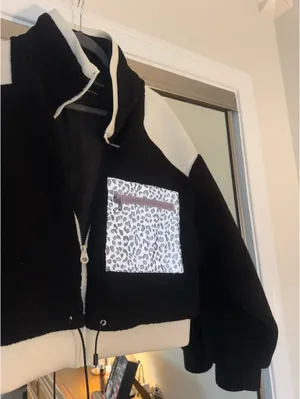 ZARA Sherpa Jacke Black White & Cheetah Print thumbnail 4