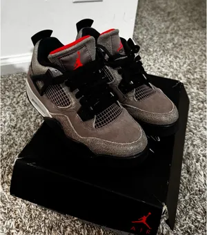 Air Jordan 4 Retro Nike thumbnail 2