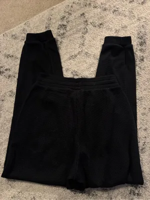 ALO Yoga Black Waffle-Knit Leggings with Logo Patch thumbnail 4