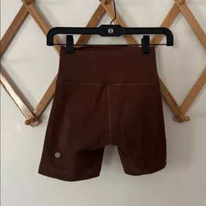 Lululemon Wunder Train Java Brown Biker Shorts Size 4 6” inseam thumbnail 3