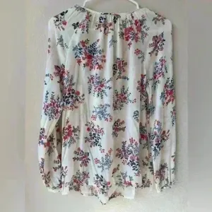 Lucky Brand Woman’s 100% Viscose Floral Print Peasant‎ Top Size S thumbnail 2
