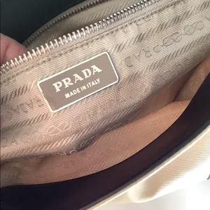 Elegant PRADA nylon tote bag 🌷🌷🌷 thumbnail 15