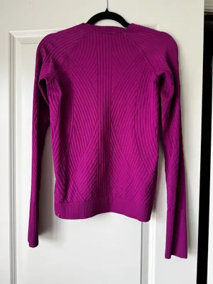 Lululemon Long Sleeve thumbnail 3