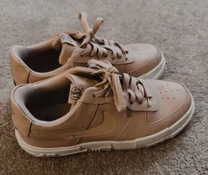 Nike Air Force 1 thumbnail 1