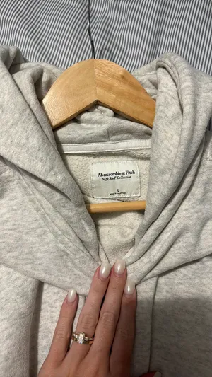 Abercrombie Sweatshirt thumbnail 3