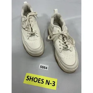 Womans Reebok Comfort Foot Bed Ortholite 9 Laceup Sneakers White thumbnail 1