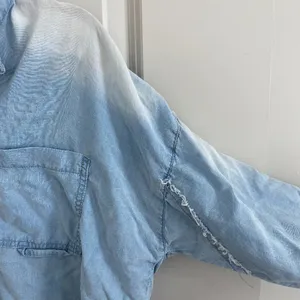 Chambray Button Down thumbnail 4