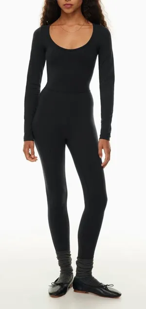 NWT Wilfred Free Aritzia Maxe Jumpsuit Size Small Black Boho Slimming Minimalist thumbnail 1
