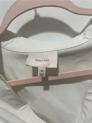 Cinq a Sept Cropped McKenna Twist Front Top Size XS in Ivory thumbnail 6