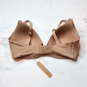 NWT Skims Wireless Form T-Shirt Bra thumbnail 3