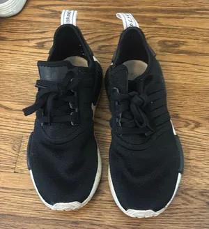 Adidas black sneakers thumbnail 1