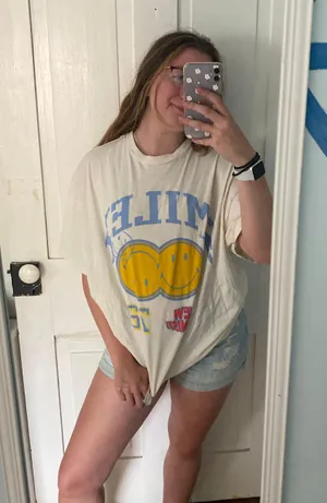 H&M smiley and  oversized Tshirt thumbnail 3